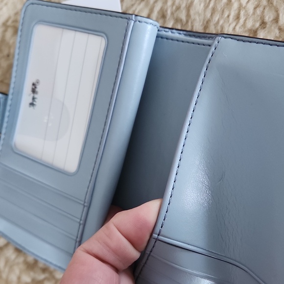 NWT IOB Coach Med Signature & Pale Blue Corner Zip Wallet 🩵 - Picture 11 of 16